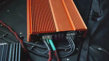 Распаковка, внешний обзор и установка усилителя Raven 4.135 от DL audio